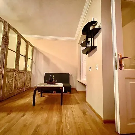 Apartment In Old Тбилиси Экстерьер фото