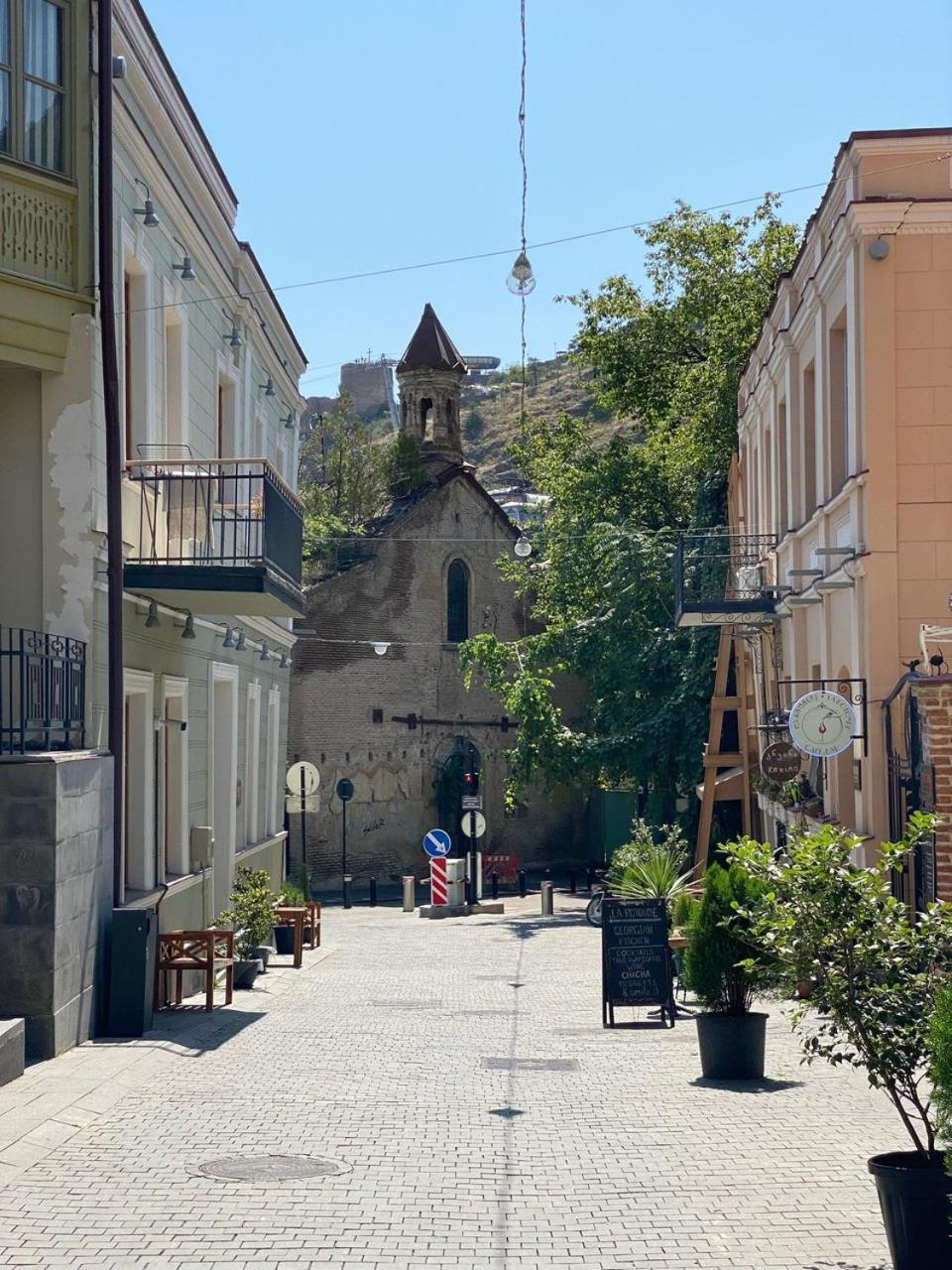 In Old Daire Tiflis
